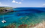 American Airline Round Trip Flights: Maui - Hawaii $412 and more